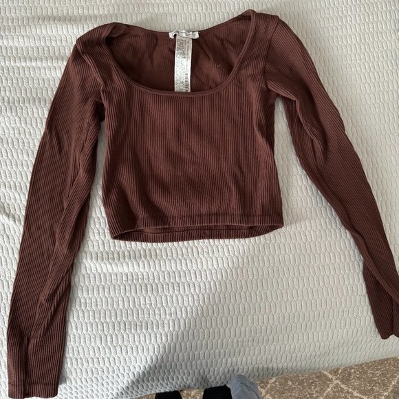 Zara Tops - Zara Brown Long Sleeve Crop Top